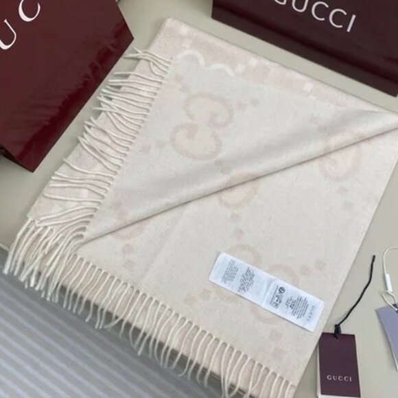Gucci Women’s Cream Soft Scarf - Picture 4 of 5